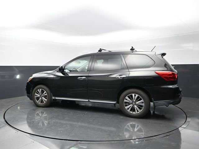 Used 2017 Nissan Pathfinder SV FWD image 2