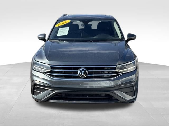 Used 2023 Volkswagen Tiguan SE image 11