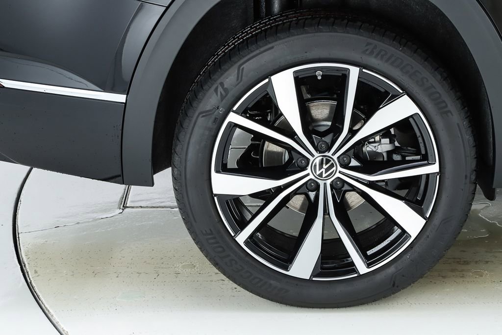 New 2026 Volkswagen Atlas SEL Premium R-Line image 13
