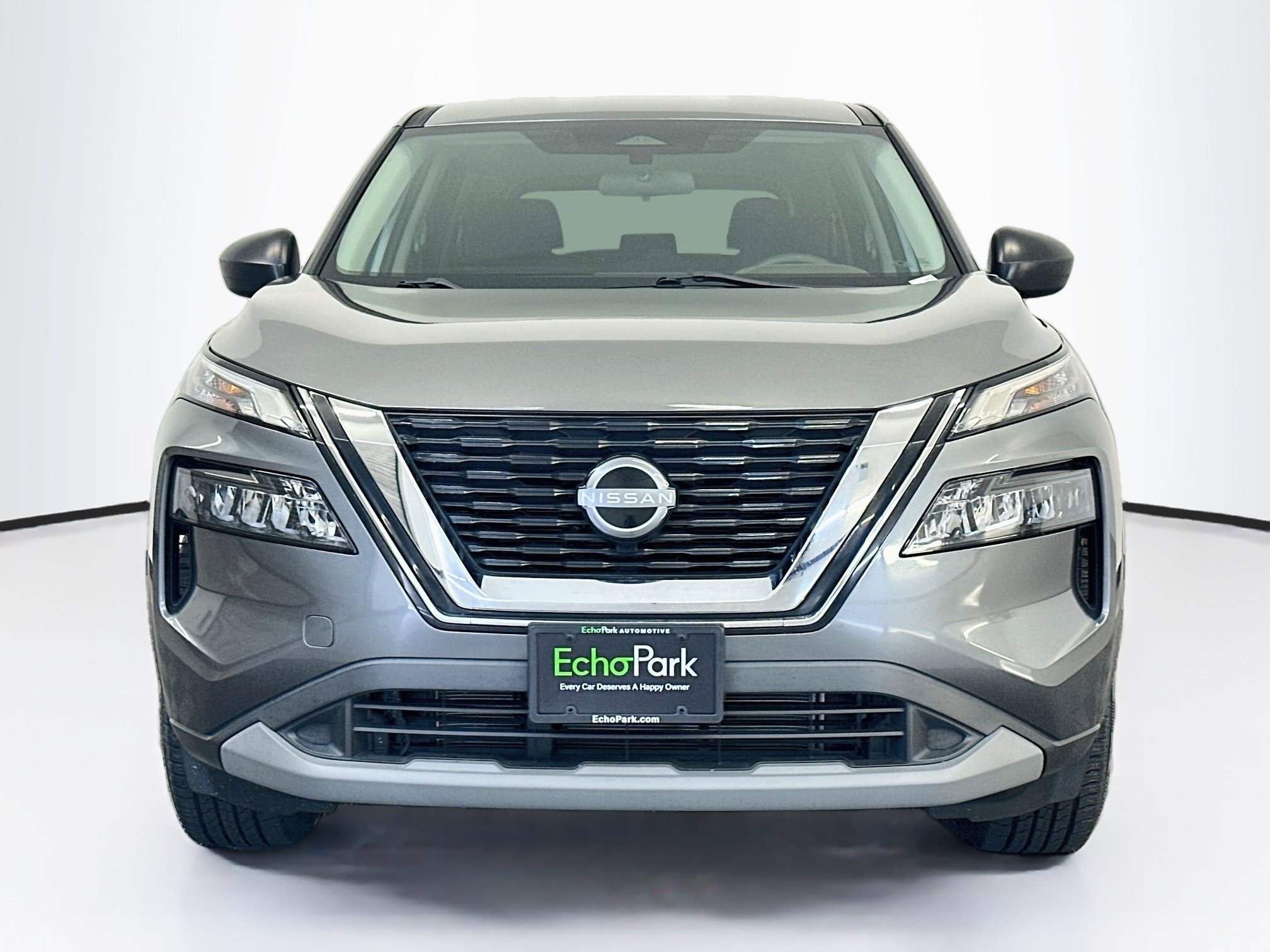 Used 2023 Nissan Rogue S AWD/4WD image 2