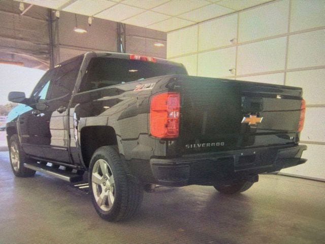 Used 2017 Chevrolet Silverado 1500 LT w/ All Star Edition AWD/4WD image 4