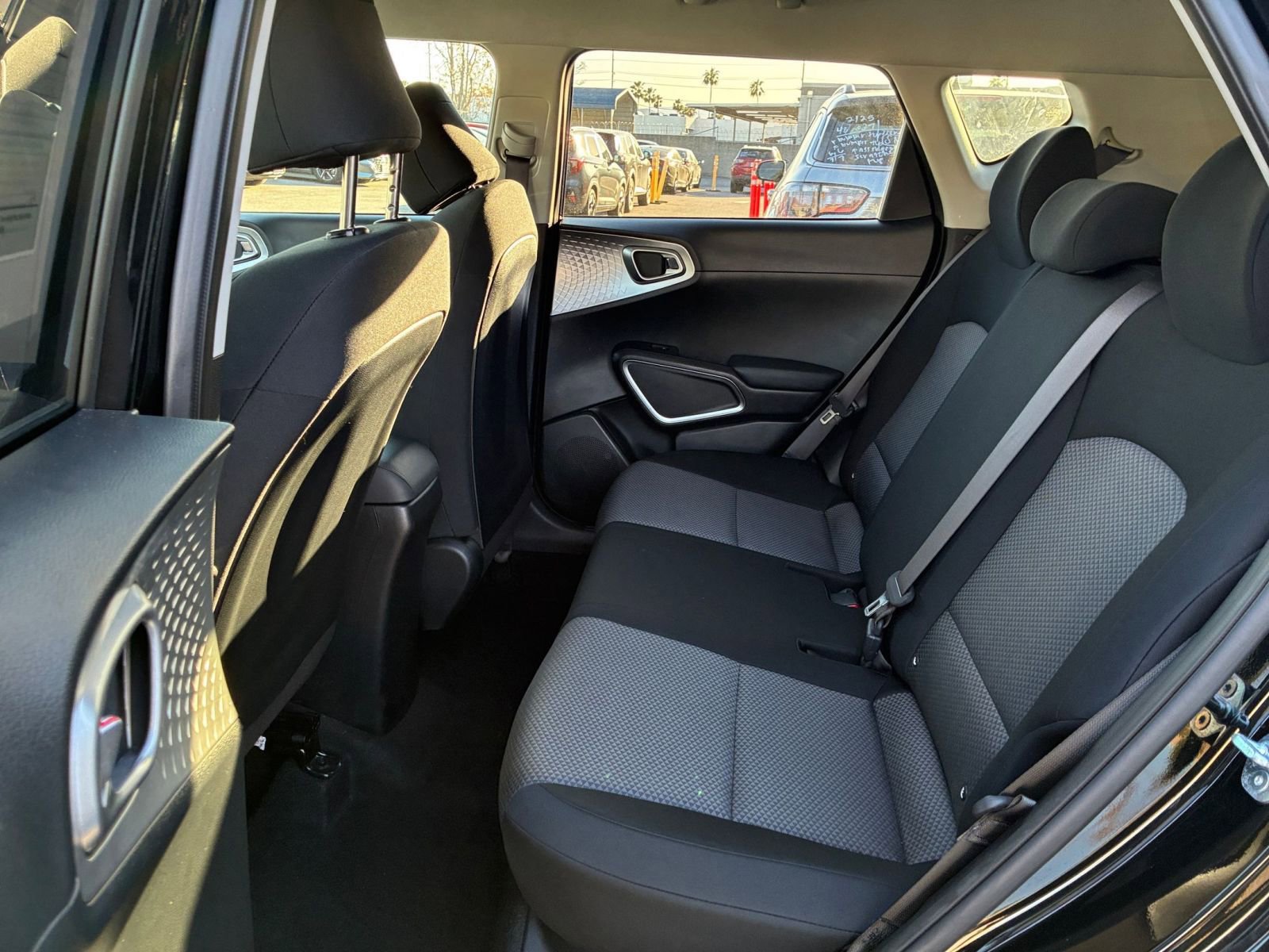 Used 2025 Kia Soul LX w/ LX Technology Package image 23