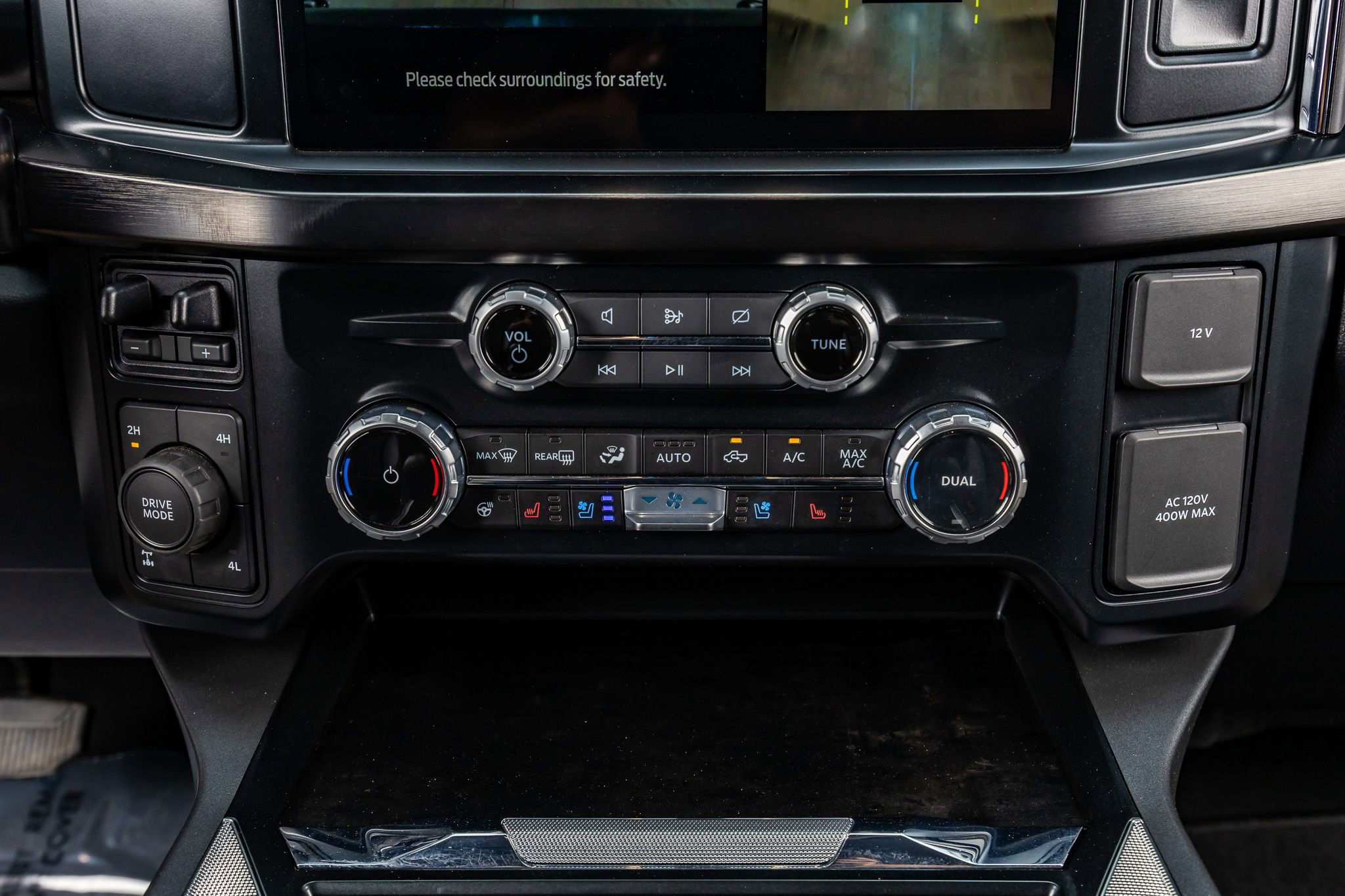 Used 2023 Ford F250 Lariat w/ Sport Appearance Package image 26