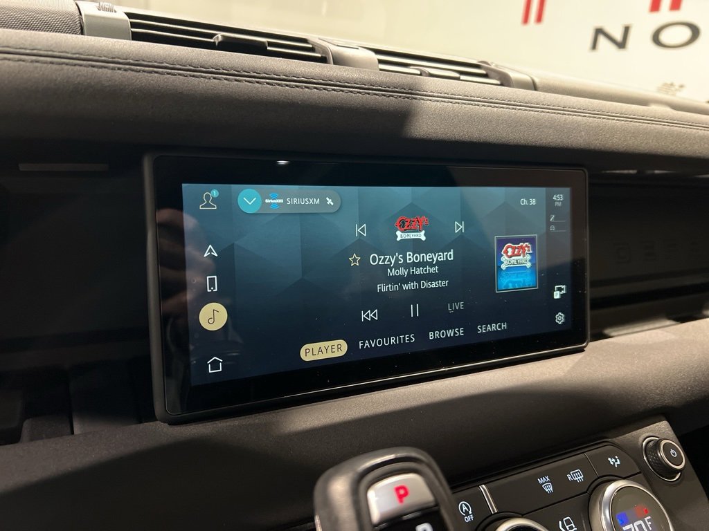 Used 2021 Land Rover Defender 90 X-Dynamic S image 16