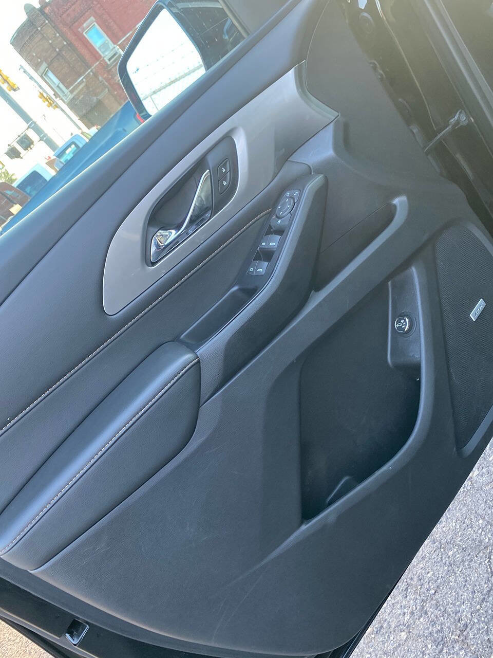 Used 2019 Chevrolet Traverse LT w/ LT Premium Package image 18