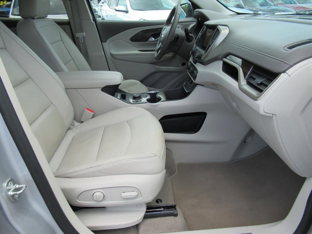 Used 2019 GMC Terrain Denali w/ Advanced Safety Package FWD image 10