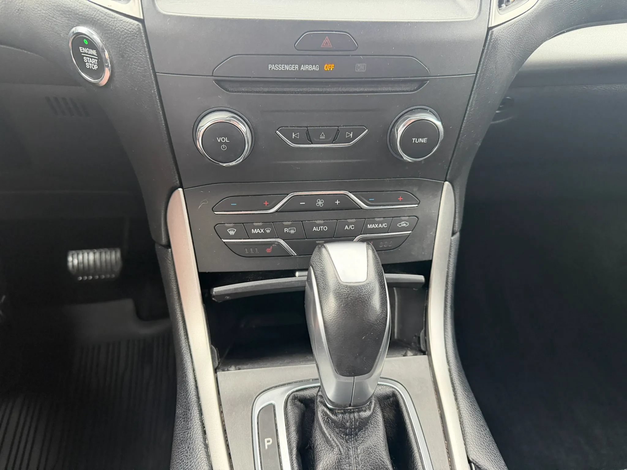 Used 2017 Ford Edge SEL w/ Equipment Group 201A AWD/4WD image 21