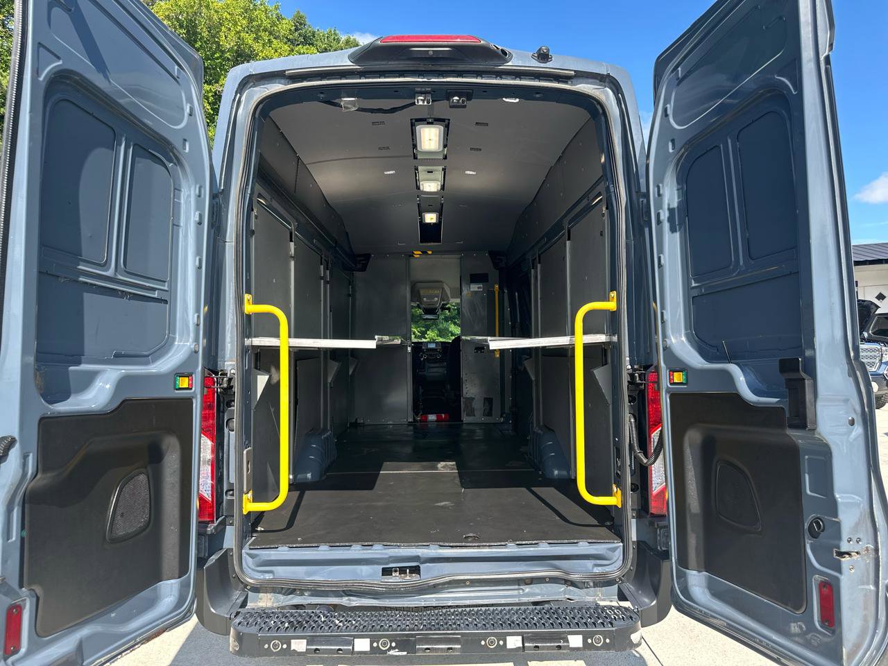 Used 2020 Ford Transit 250 148 High Roof Extended RWD image 14