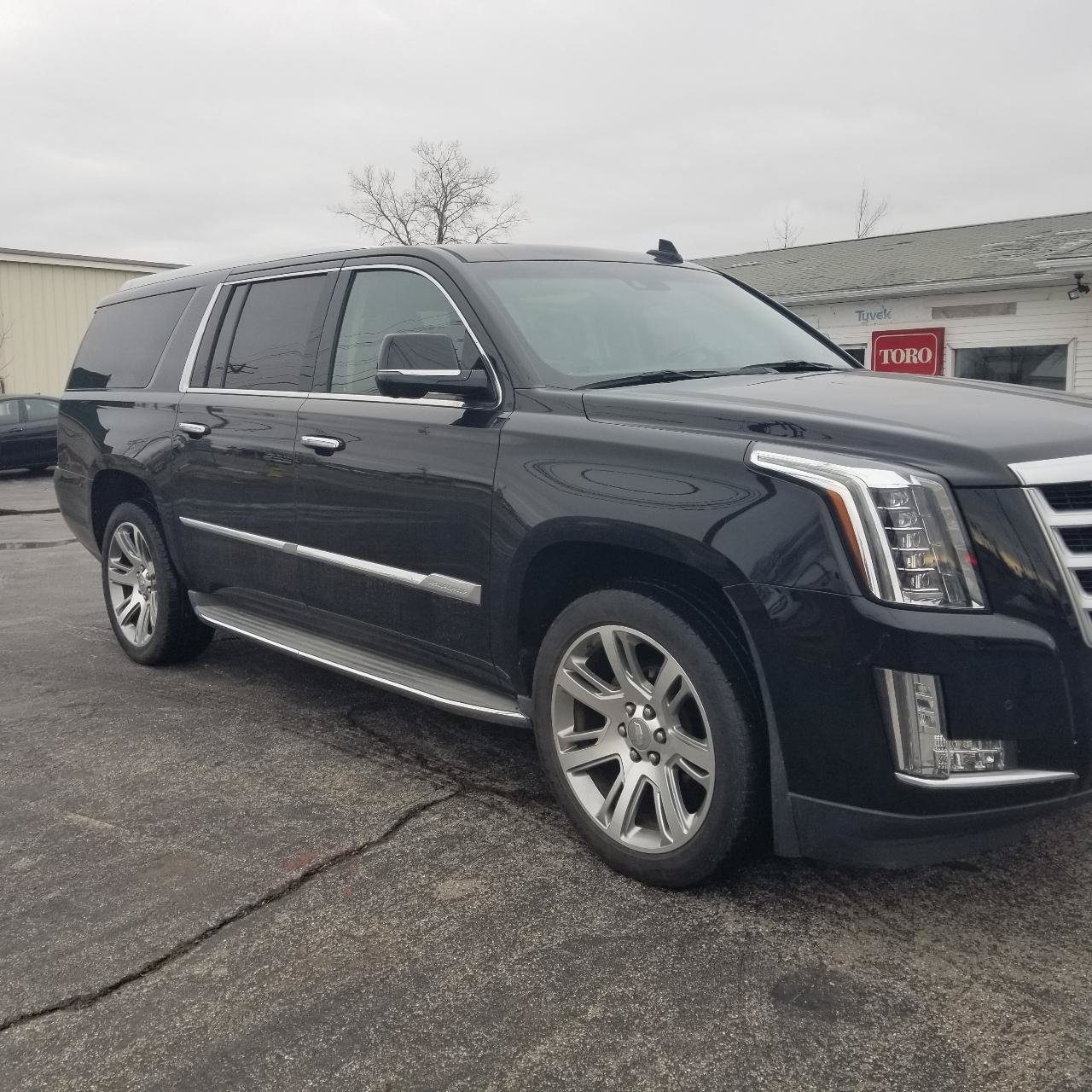 Used 2015 Cadillac Escalade ESV Premium AWD/4WD image 7