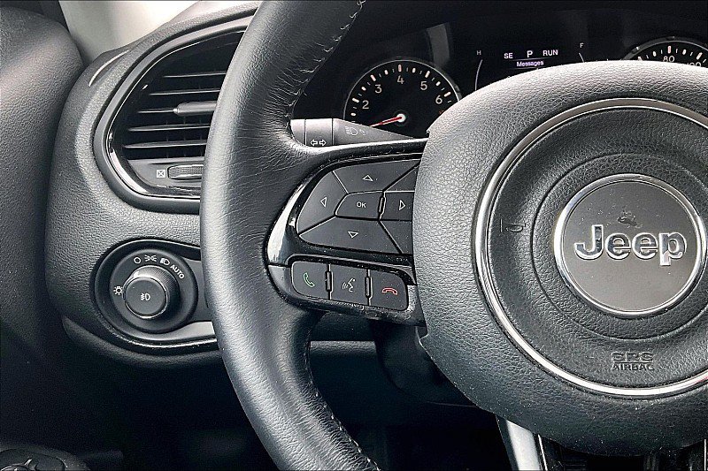Used 2019 Jeep Renegade Altitude w/ Quick Order Package 2XM FWD image 16