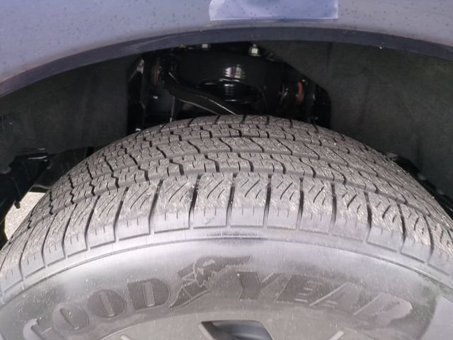 Used 2023 Ford F150 Lightning Lariat AWD/4WD image 11