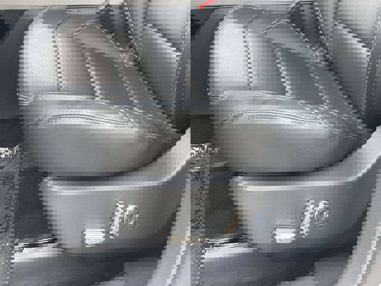 Certified 2024 Lincoln Nautilus Premier image 24