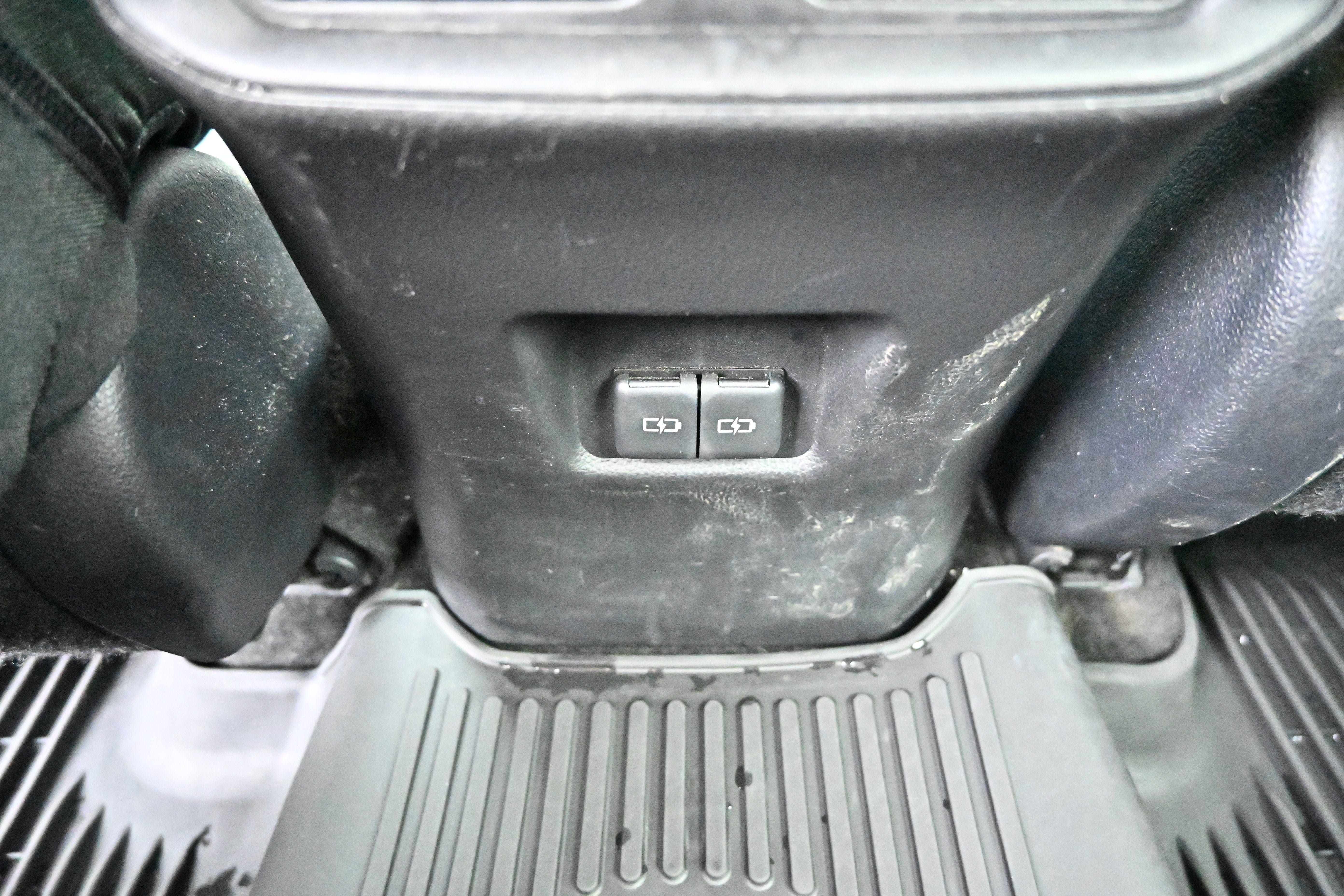 Used 2022 Toyota RAV4 XLE w/ Convenience Package AWD/4WD image 15