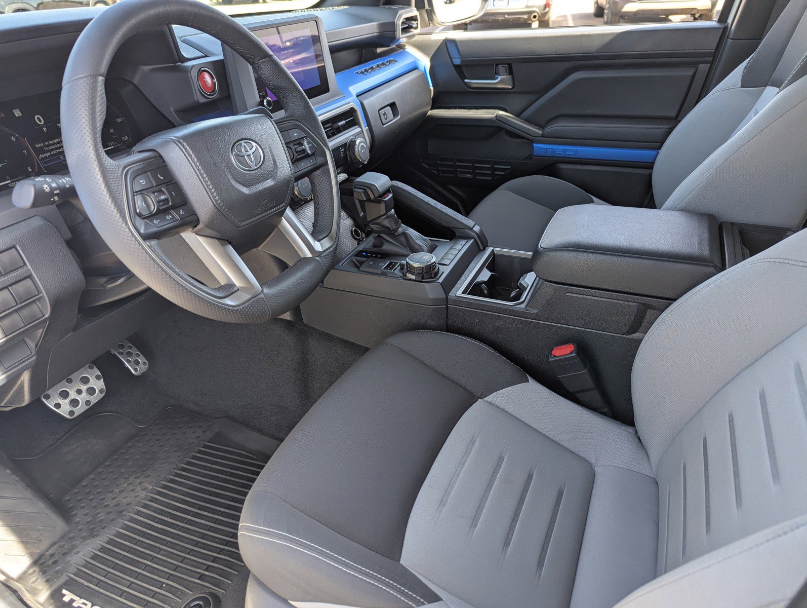 Used 2025 Toyota Tacoma TRD Sport image 25