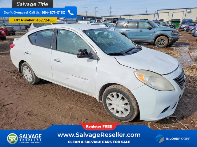 Used 2014 Nissan Versa SV FWD image 5