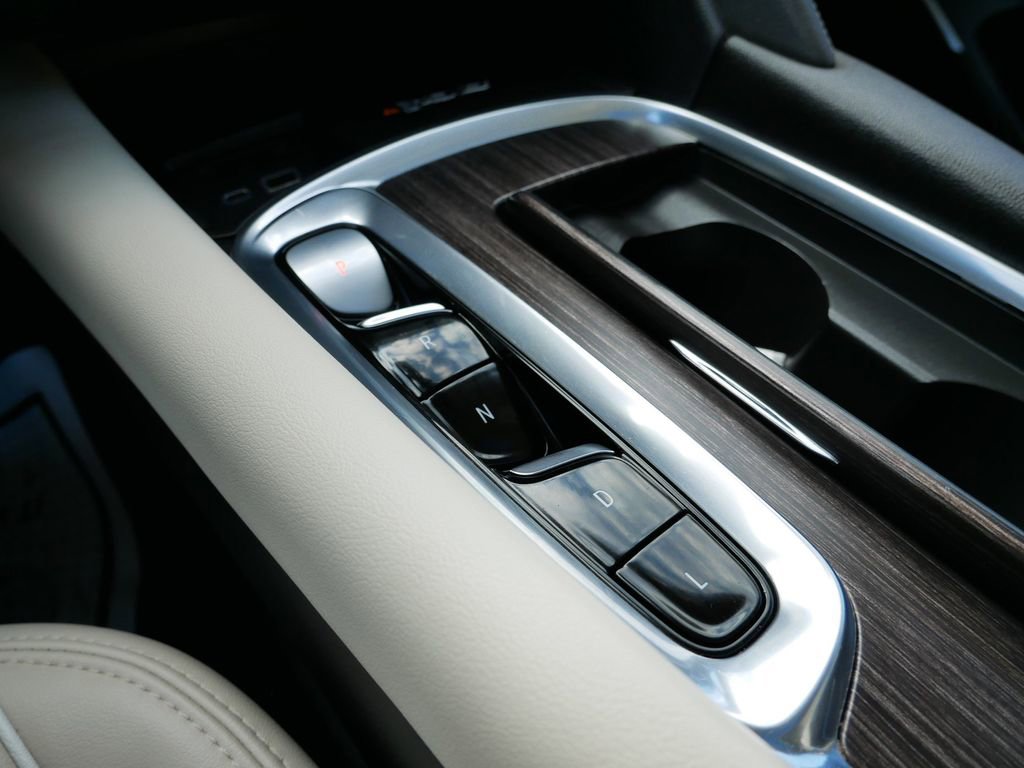 Used 2022 Buick Enclave Avenir w/ Avenir Technology Package AWD/4WD image 28