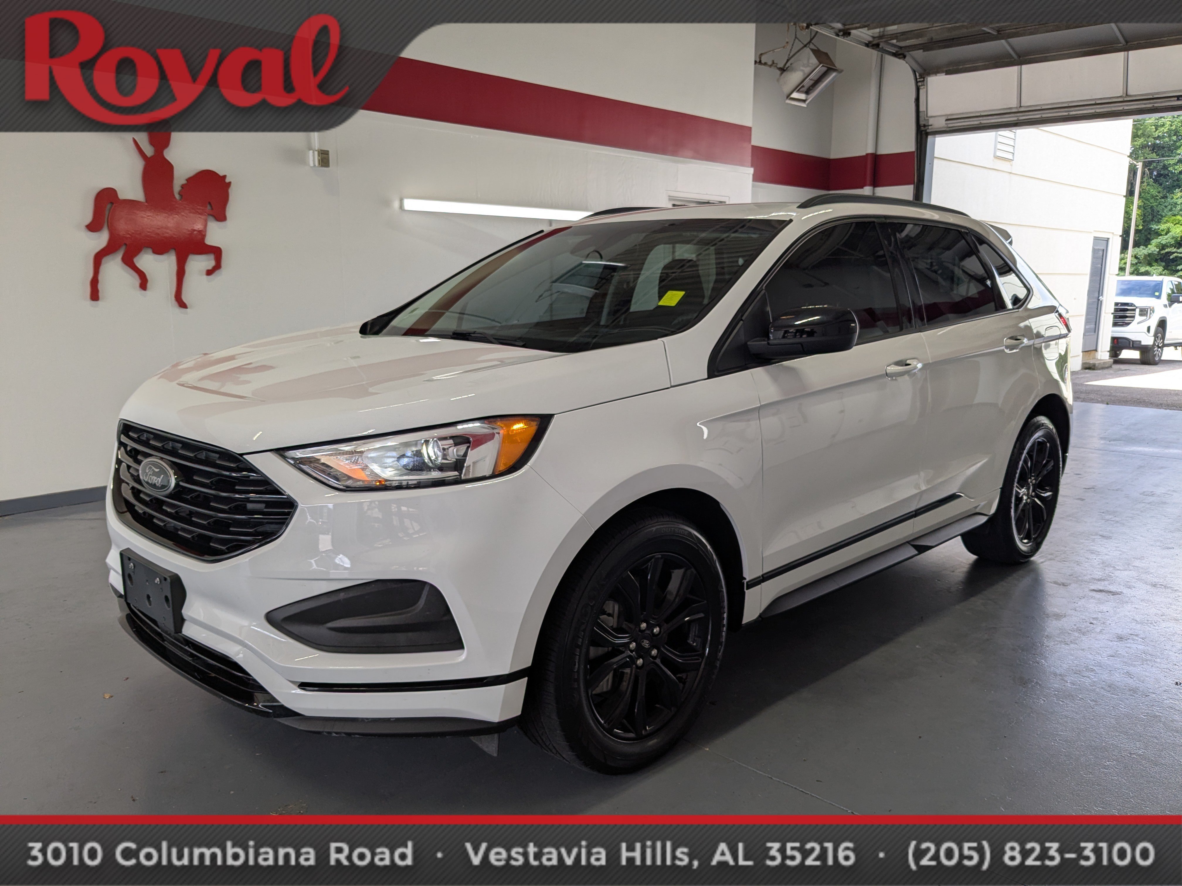 Used 2023 Ford Edge SE w/ Black Appearance Package