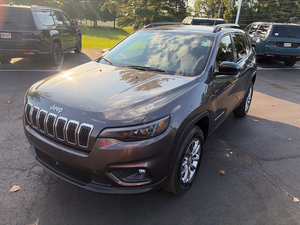 Certified 2022 Jeep Cherokee Latitude Lux AWD/4WD image 2