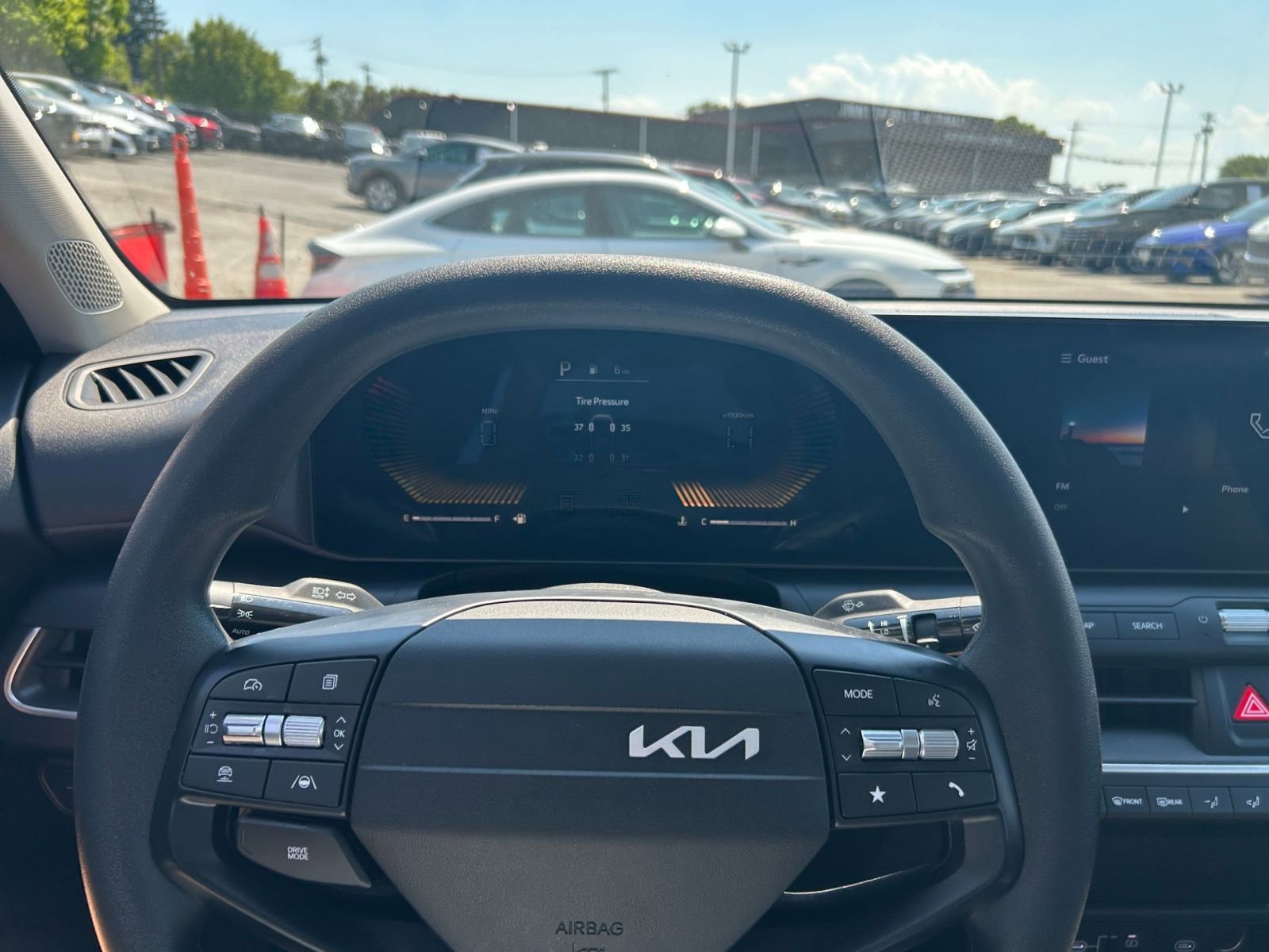 Used 2025 Kia K4 FWD image 29