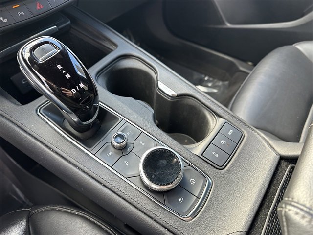 Used 2022 Cadillac XT4 Luxury w/ Cold Weather Package image 25