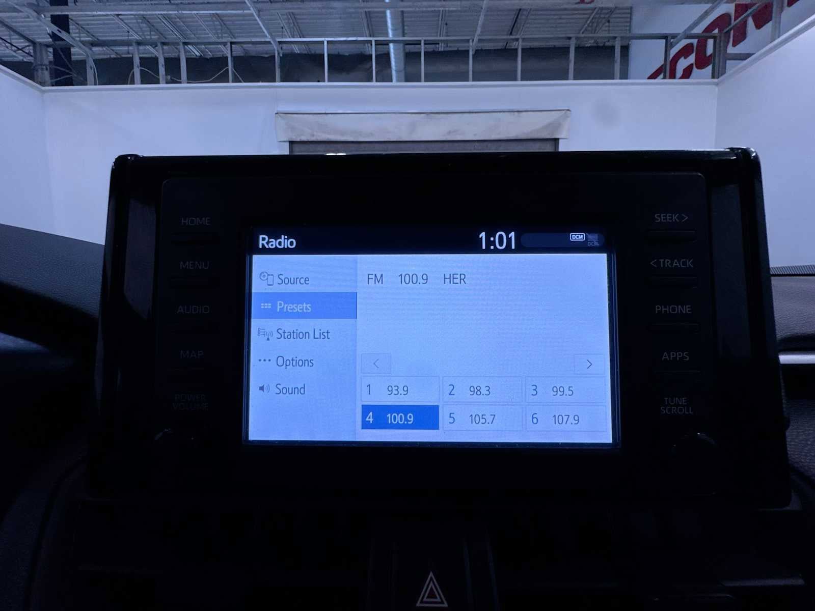 Used 2019 Toyota RAV4 LE w/ Carpet Mat Package AWD/4WD image 26