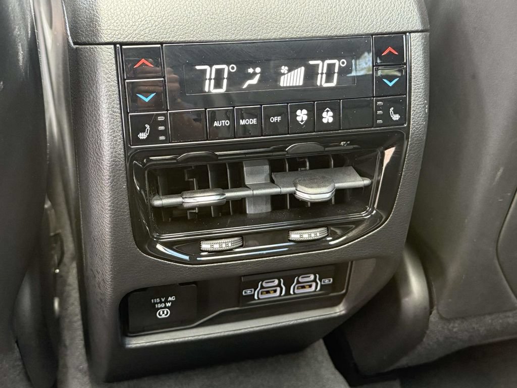 Used 2023 Jeep Grand Cherokee Summit w/ Adv Protech Group IV AWD/4WD image 14