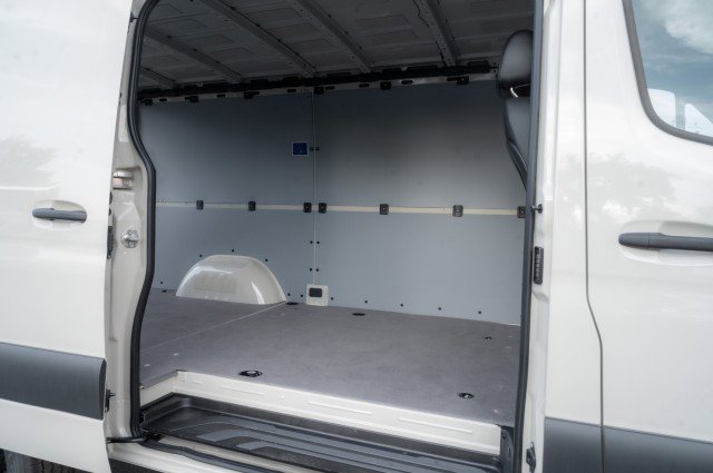 Used 2025 Mercedes-Benz Sprinter 2500 image 11