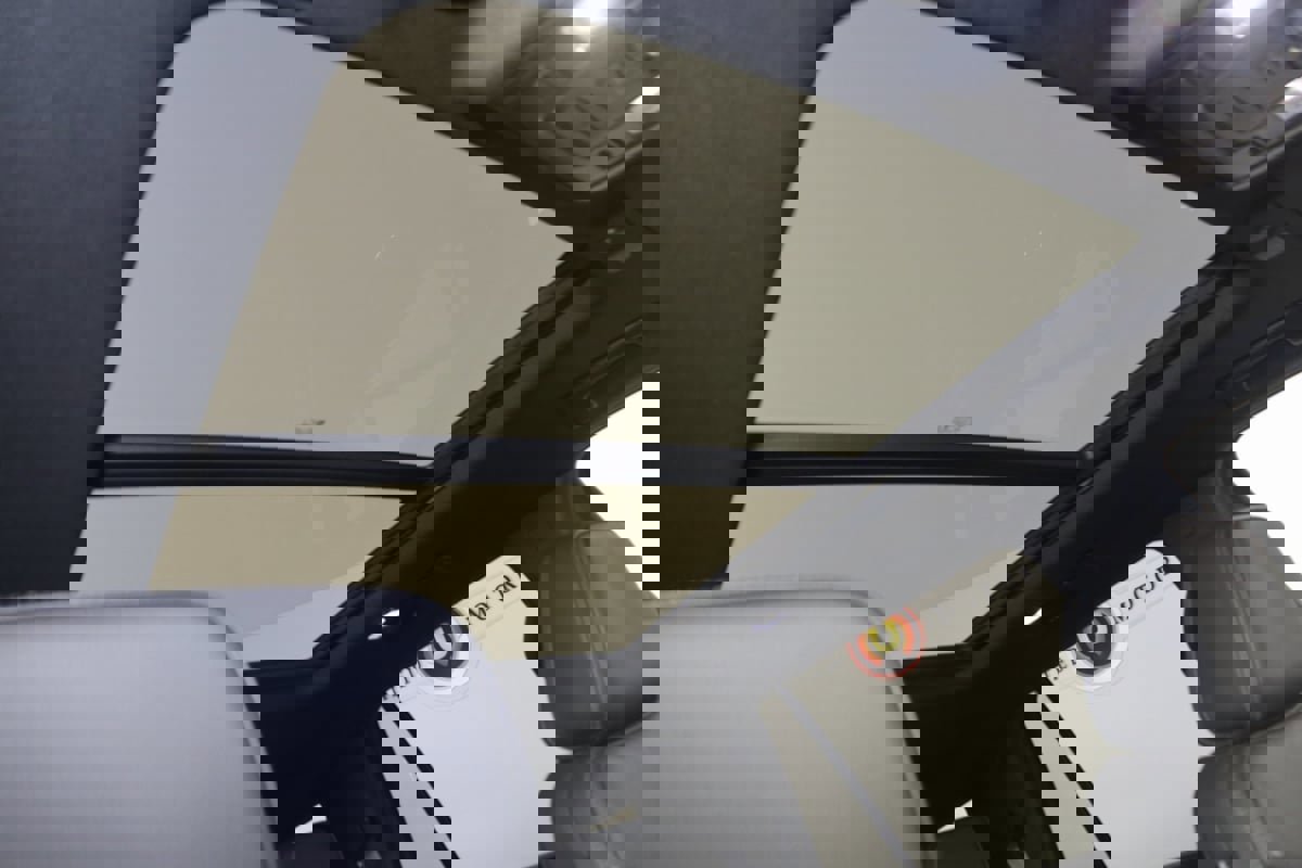 Used 2021 GMC Yukon Denali w/ Denali Premium Package image 11