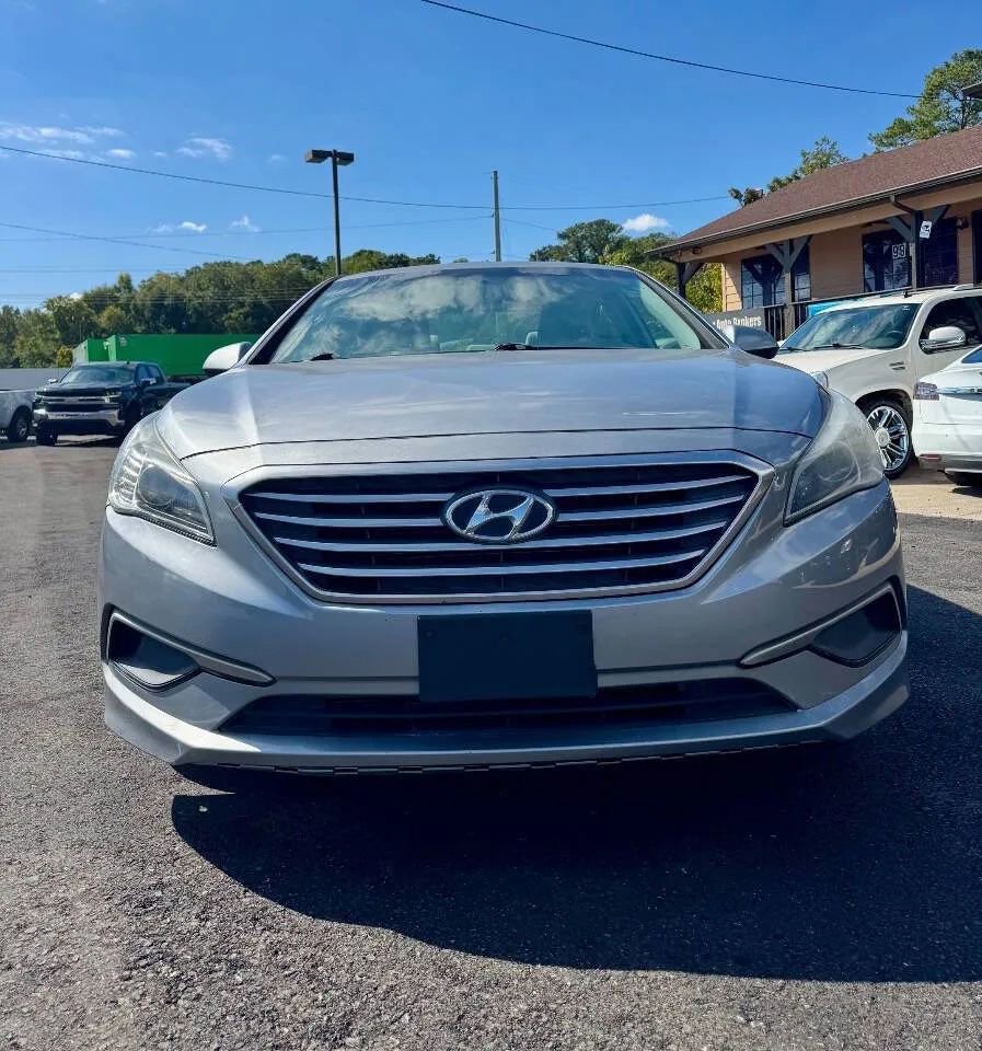 Used 2016 Hyundai Sonata SE image 6
