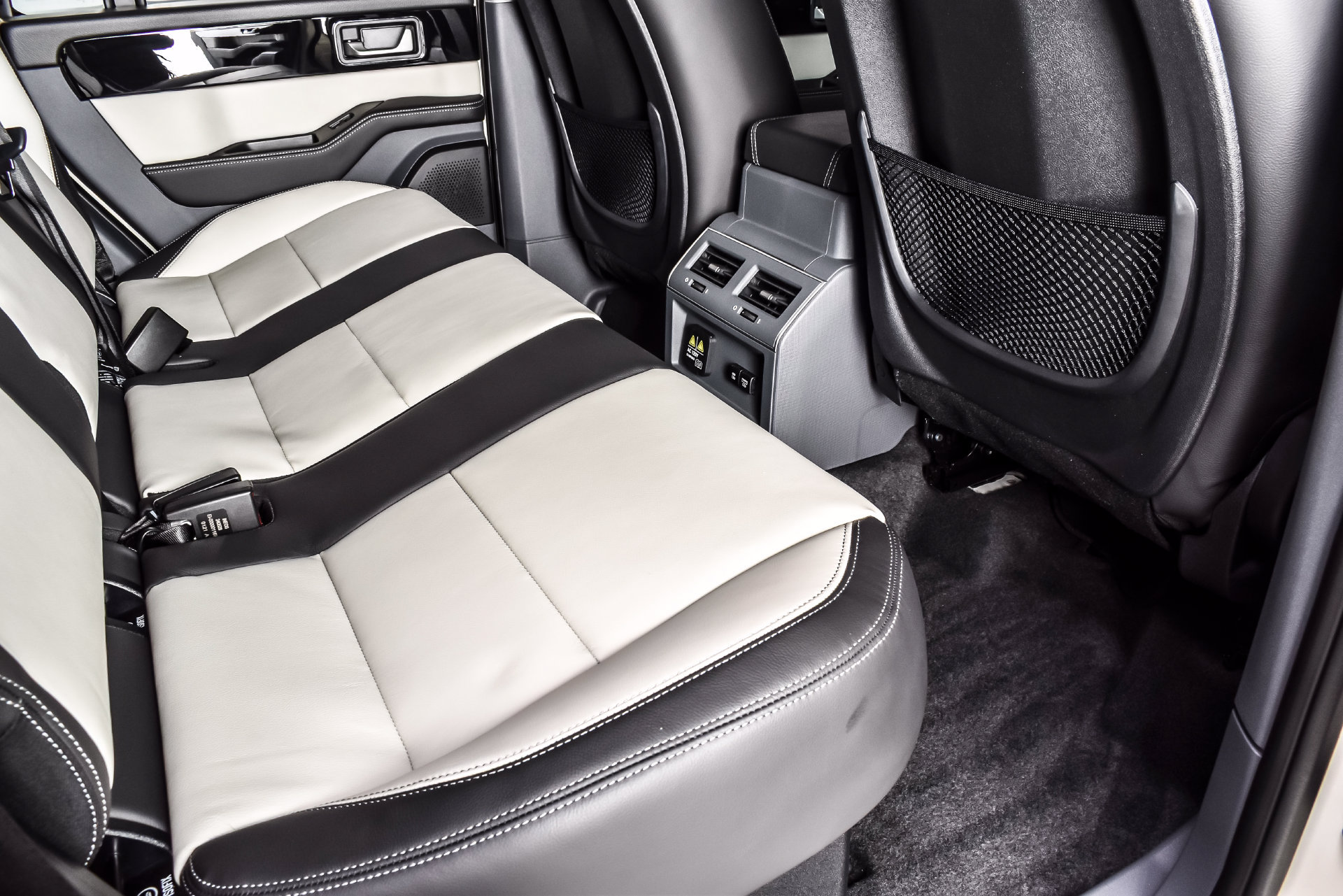 New 2026 INEOS Grenadier Station Wagon AWD/4WD image 19