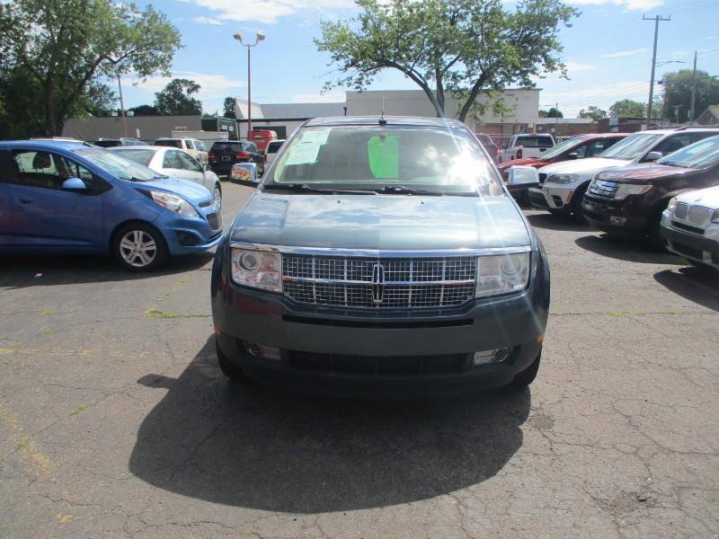 Used 2010 Lincoln MKX AWD image 3