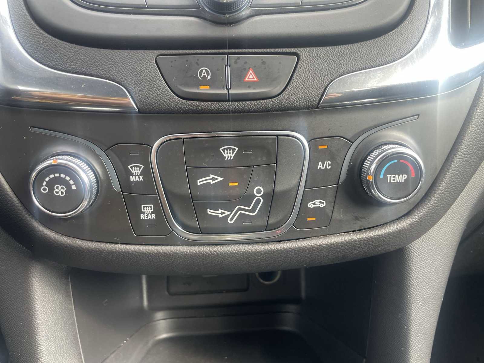 Used 2023 Chevrolet Equinox LT w/ LPO, Floor Liner Package image 16