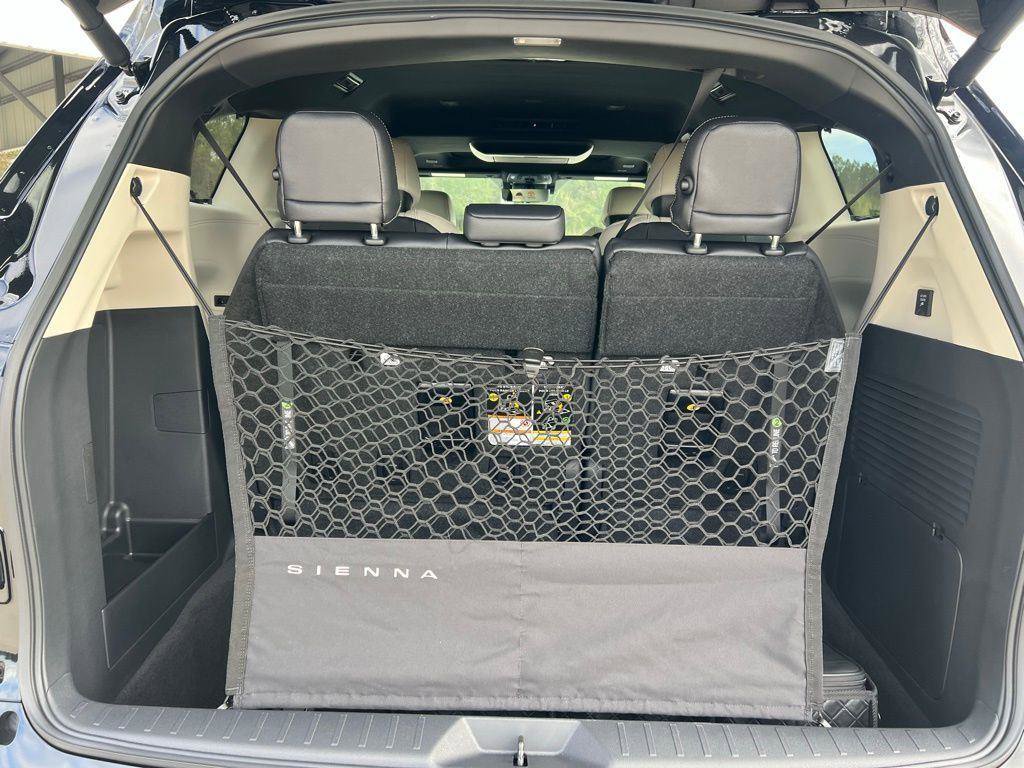 New 2026 Toyota Sienna Platinum image 21