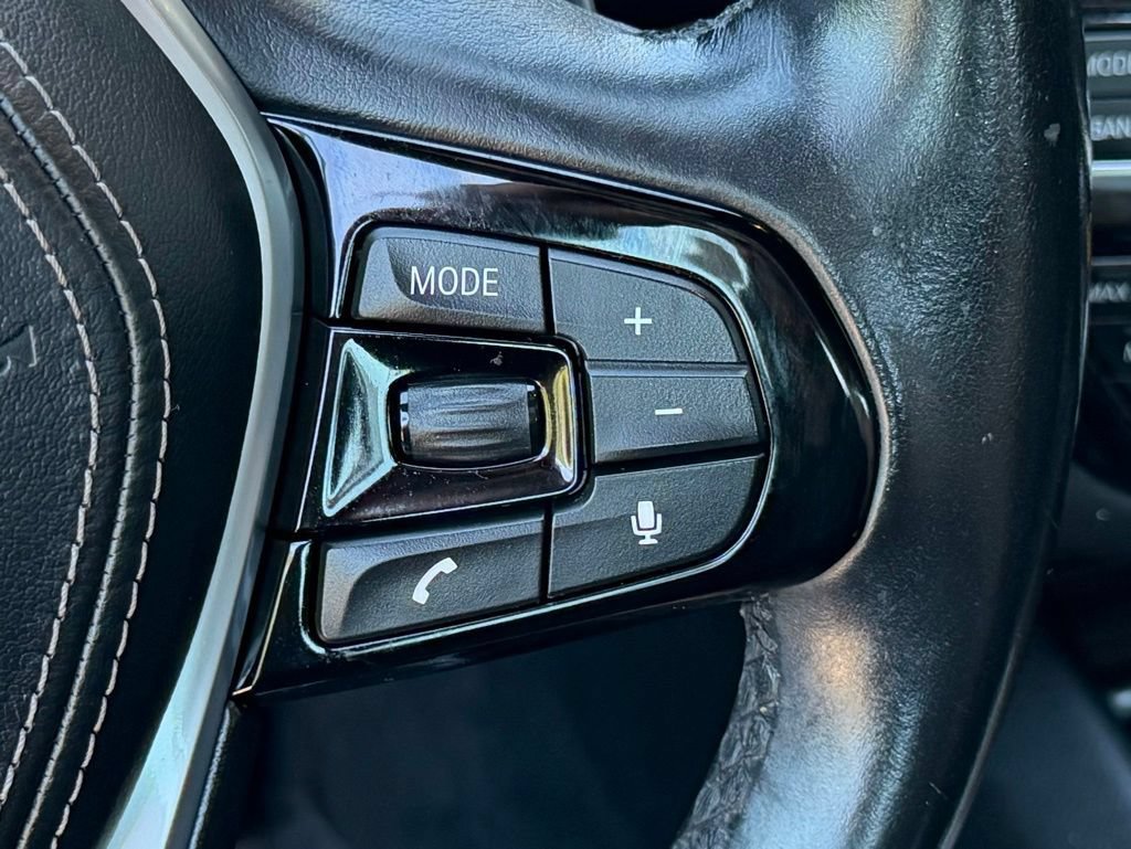 Used 2018 BMW 530e xDrive AWD/4WD image 36