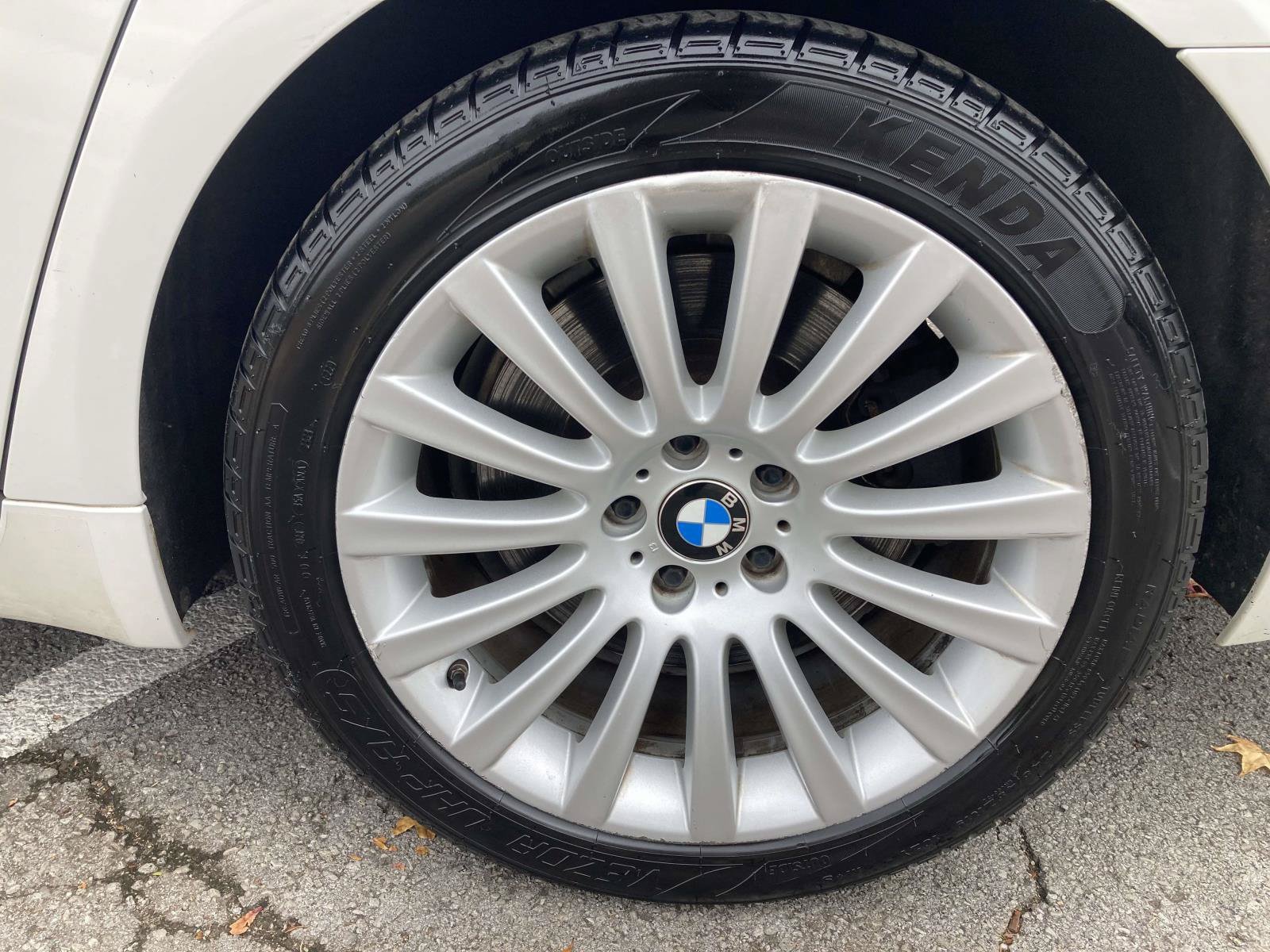 Used 2013 BMW 750Li RWD image 14
