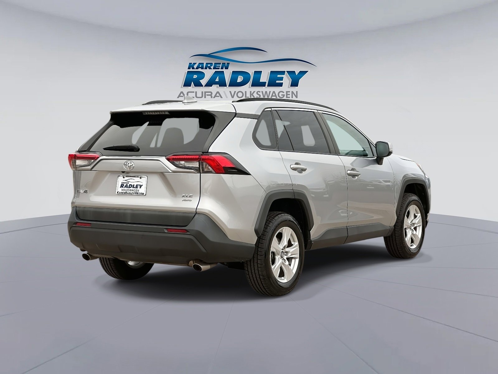 Used 2020 Toyota RAV4 XLE video 2