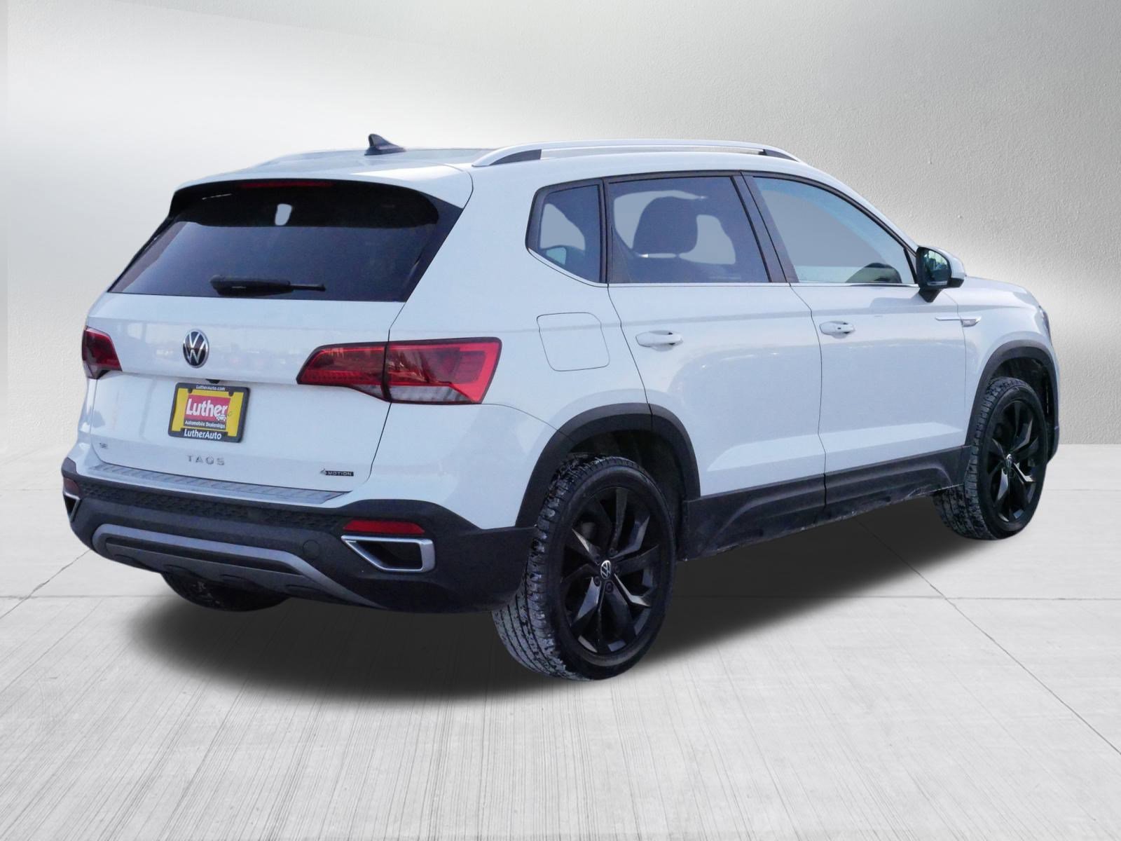 Certified 2023 Volkswagen Taos SE w/ Panoramic Sunroof Package image 7