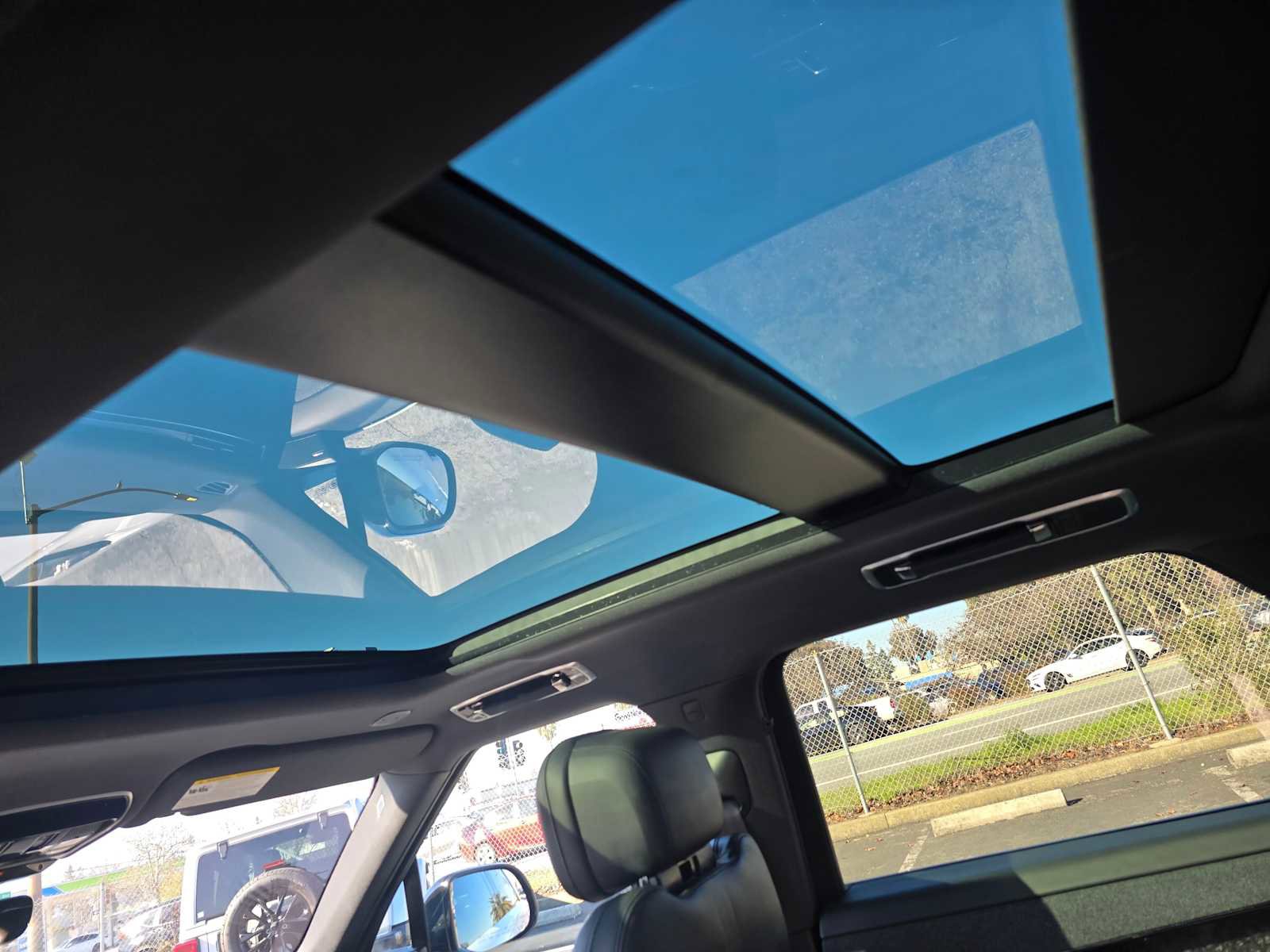 Used 2023 Land Rover Range Rover Sport SE Dynamic image 21