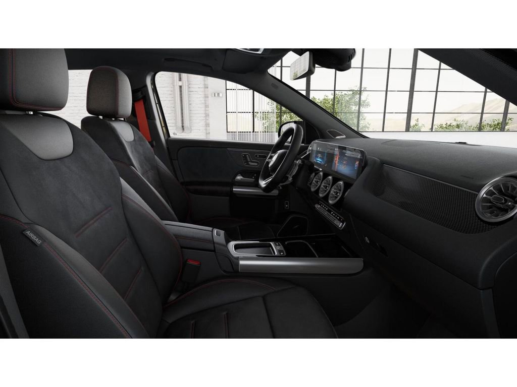 New 2026 Mercedes-Benz GLA 35 AMG 4MATIC image 4