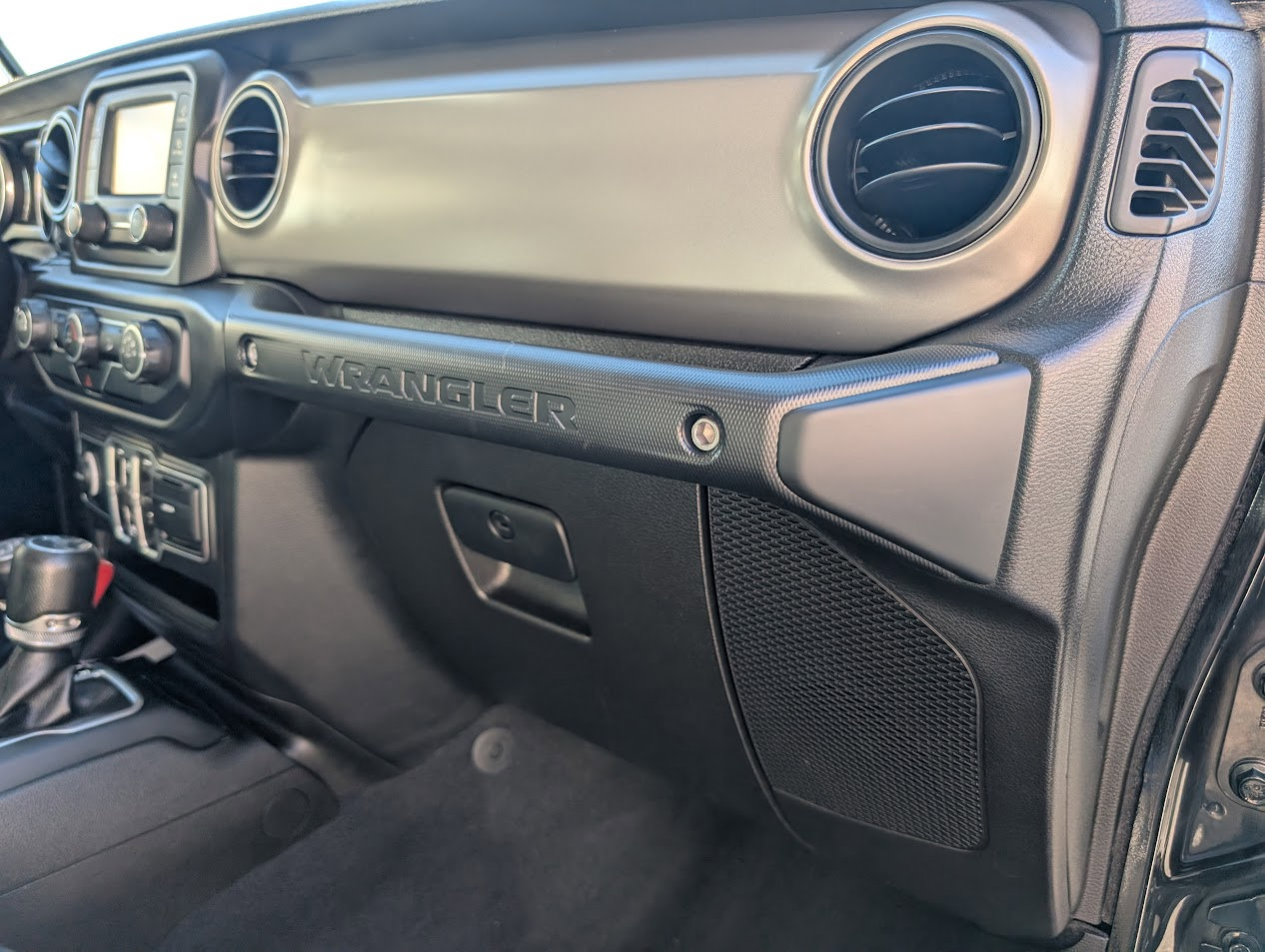 Used 2018 Jeep Wrangler Unlimited Sport S image 33