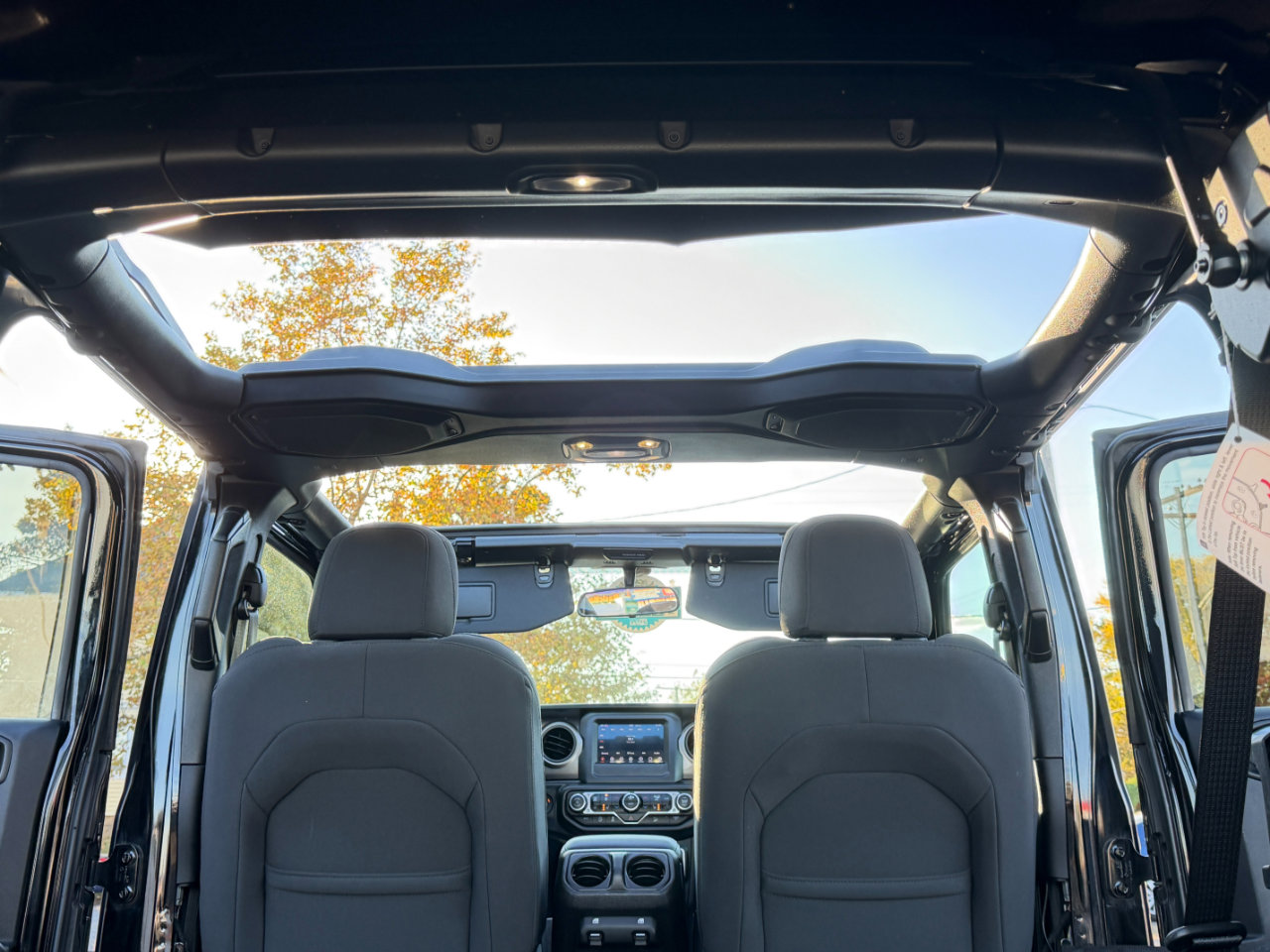 Used 2019 Jeep Wrangler Unlimited Sport S image 38