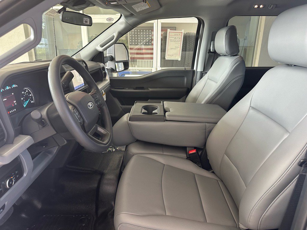 New 2026 Ford F350 XL w/ XL Chrome Package image 21