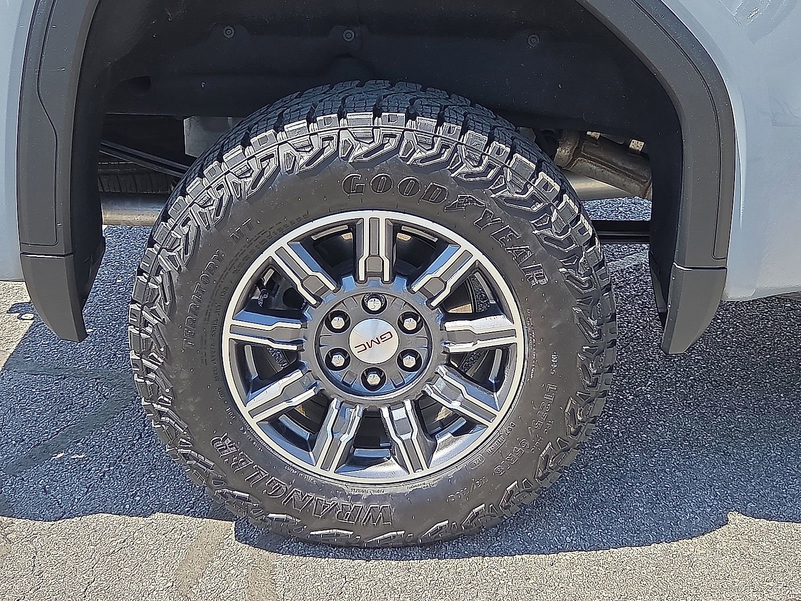 Used 2024 GMC Sierra 1500 AT4 w/ Technology Package AWD/4WD image 7