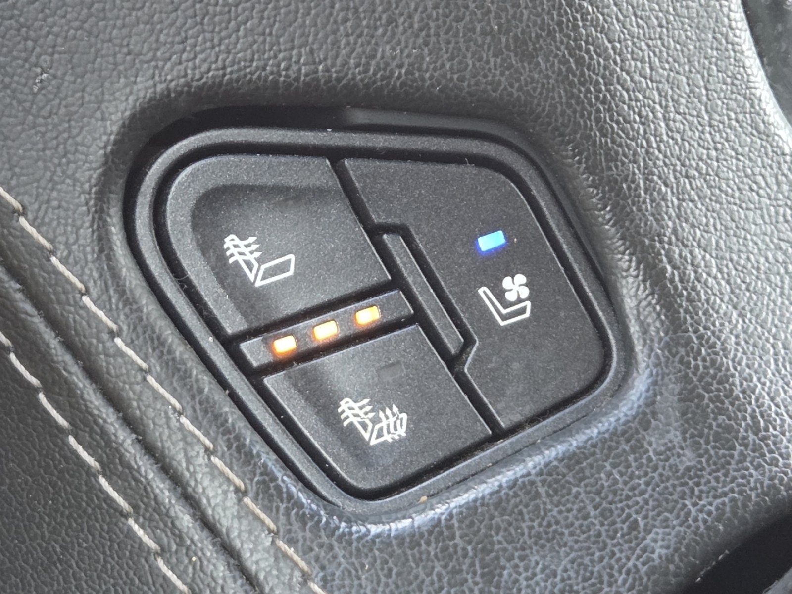 Used 2019 Chevrolet Tahoe Premier w/ Premier Plus Edition AWD/4WD image 6