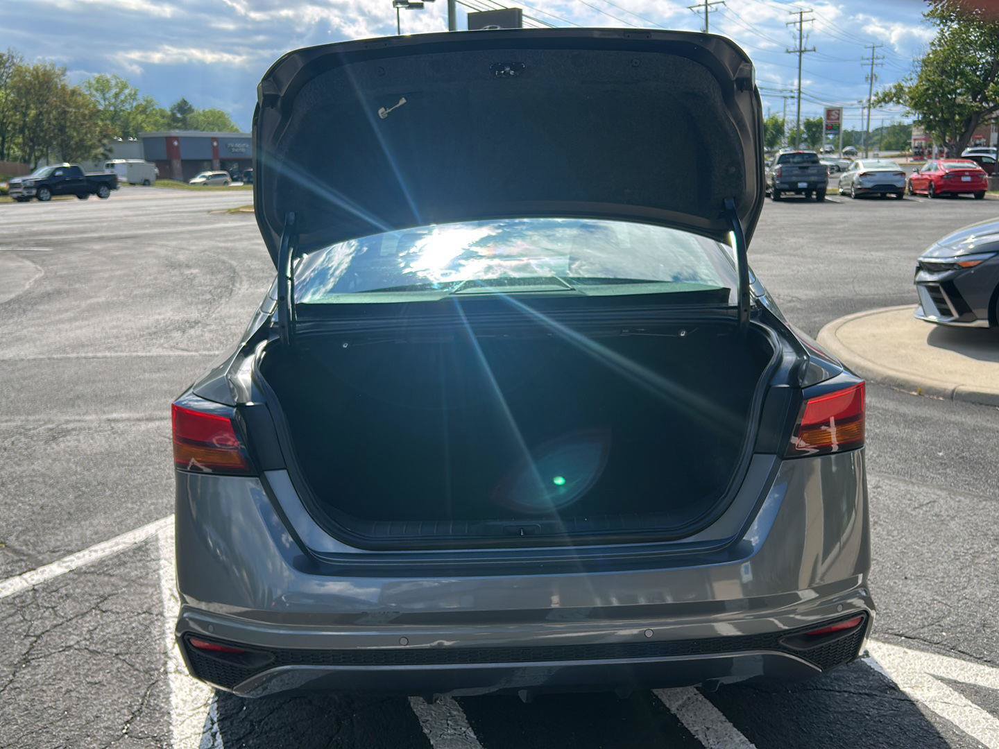 Used 2022 Nissan Altima 2.5 SV FWD image 7