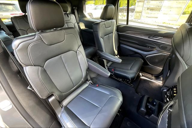 New 2025 Jeep Grand Cherokee L Overland image 24