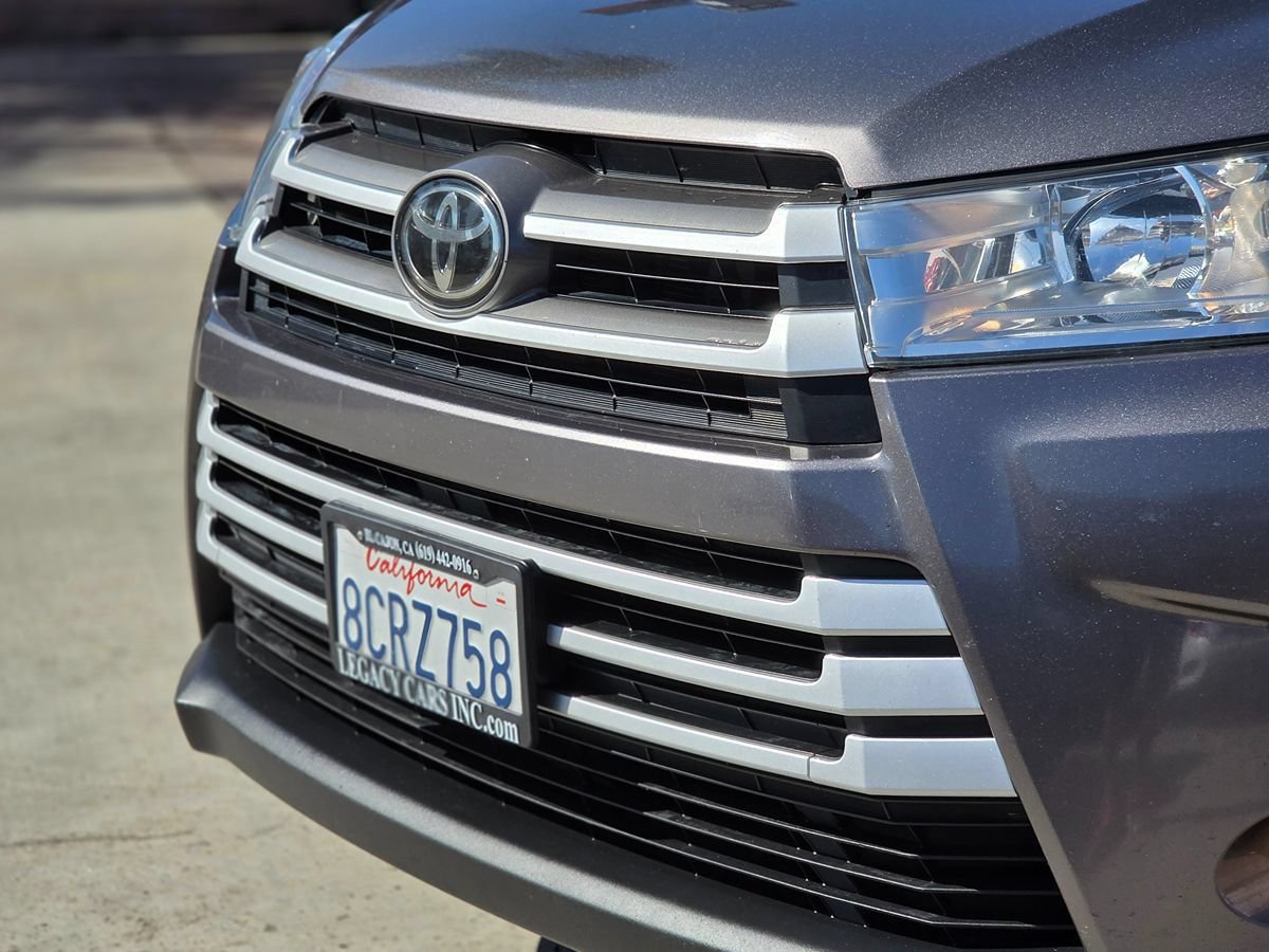 Used 2018 Toyota Highlander XLE FWD image 7