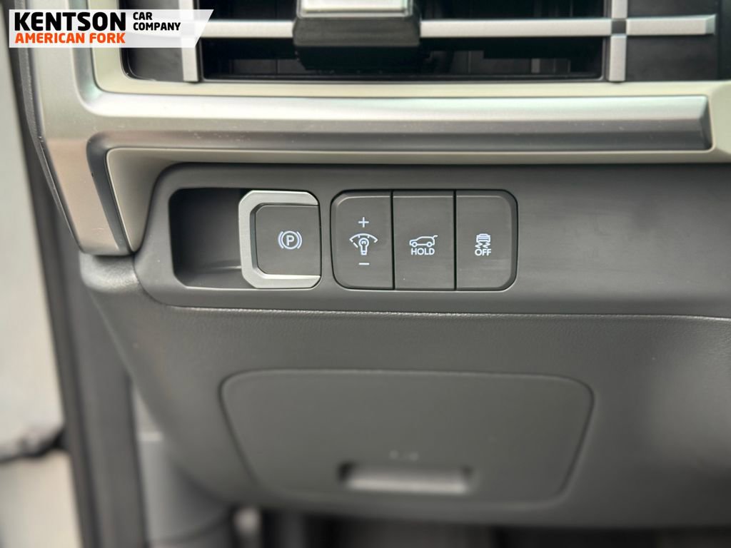 Used 2025 Hyundai Santa Fe SEL image 21