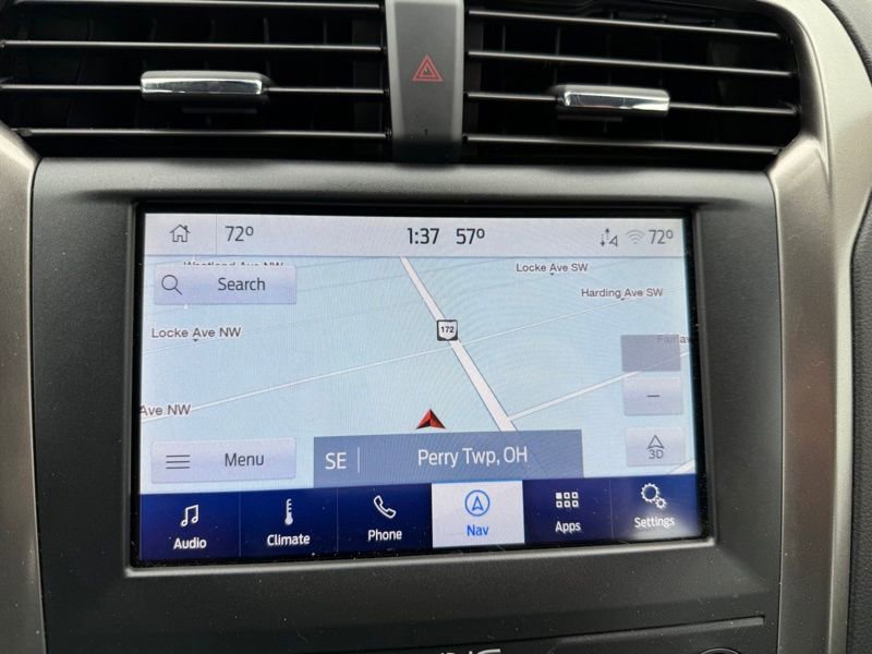 Used 2020 Ford Fusion SE FWD image 11