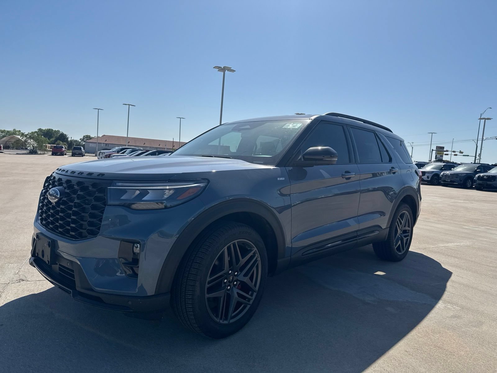 Used 2025 Ford Explorer ST-Line w/ Premium Package AWD/4WD image 7